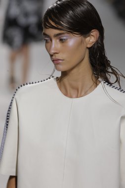 phillip lim gösteri pist model yürür