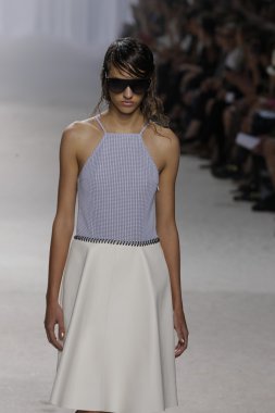 phillip lim gösteri pist model yürür