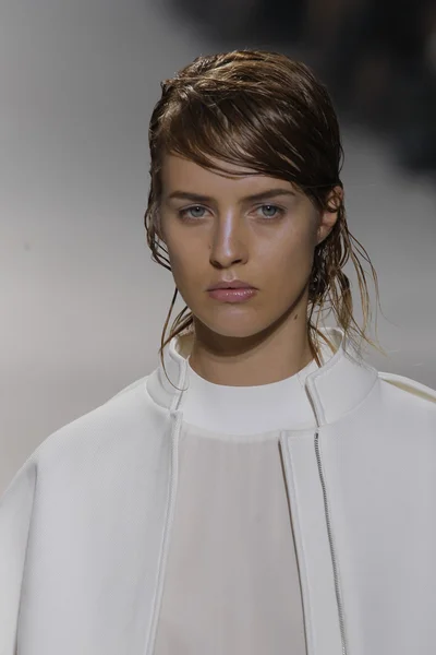 Modell til gangbane på Phillip Lim show – stockfoto