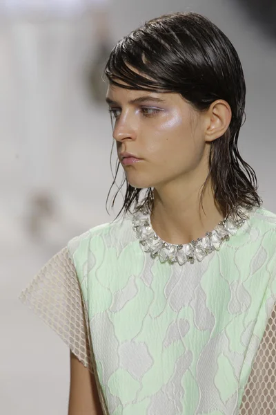 phillip lim gösteri pist model yürür