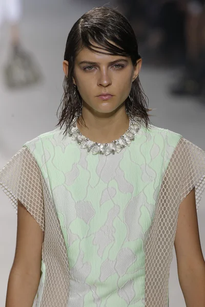 phillip lim gösteri pist model yürür