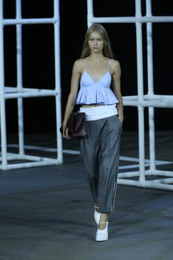 alexander wang Show'da model