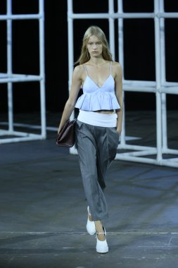 alexander wang Show'da model
