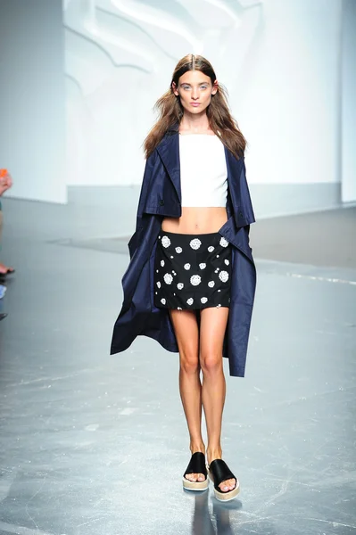 Model at the Tibi Spring show — Stock Photo, Image