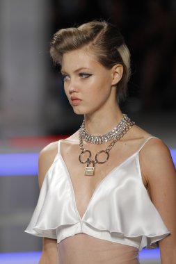 Lindsey wixson rodarte Show'da model
