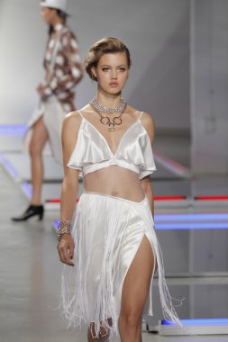 Lindsey wixson rodarte Show'da model
