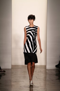 alexandre herchcovitch Show'da model yürür