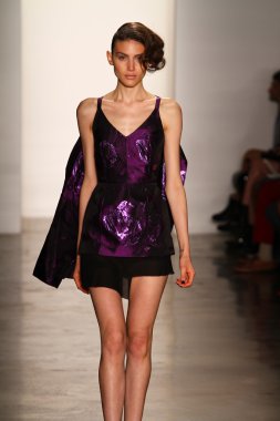 alexandre herchcovitch Show'da model yürür