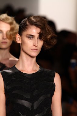 alexandre herchcovitch Show'da modelleri yürümek