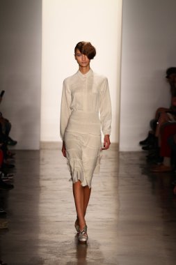 alexandre herchcovitch Show'da model yürür