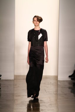 alexandre herchcovitch Show'da model yürür