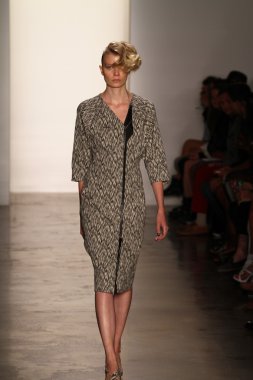 alexandre herchcovitch Show'da model yürür