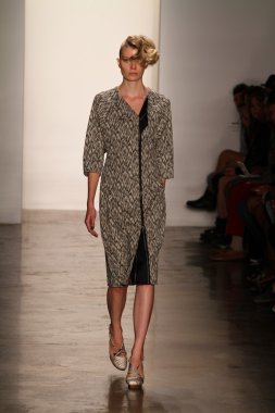 alexandre herchcovitch Show'da model yürür