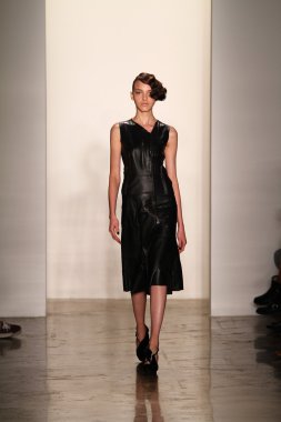 alexandre herchcovitch Show'da model yürür