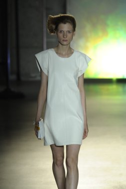 model mm6 maison martin margiela, show