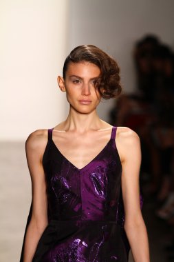 alexandre herchcovitch Show'da model yürür