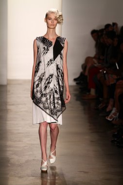 alexandre herchcovitch Show'da model yürür