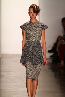 alexandre herchcovitch Show'da model yürür