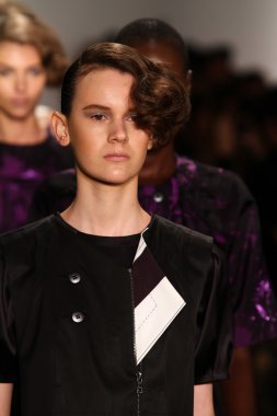 alexandre herchcovitch Show'da modelleri yürümek