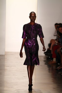 alexandre herchcovitch Show'da model yürür