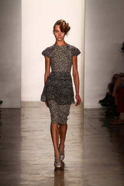 alexandre herchcovitch Show'da model yürür