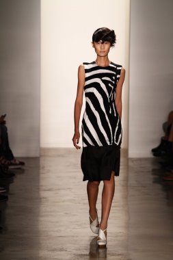 alexandre herchcovitch Show'da model yürür