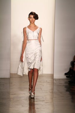 alexandre herchcovitch Show'da model yürür