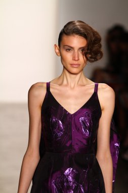 alexandre herchcovitch Show'da model yürür