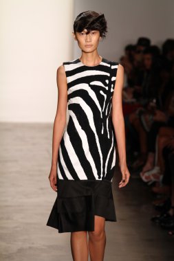 alexandre herchcovitch Show'da model yürür