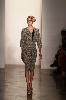 alexandre herchcovitch Show'da model yürür