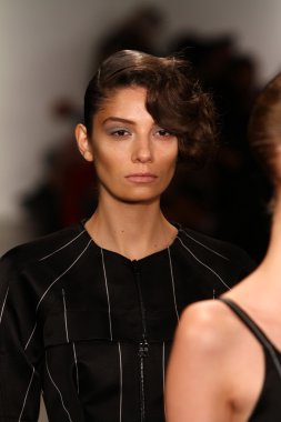 alexandre herchcovitch Show'da modelleri yürümek