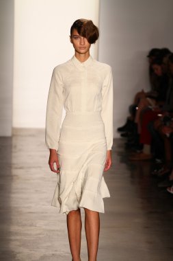 alexandre herchcovitch Show'da model yürür
