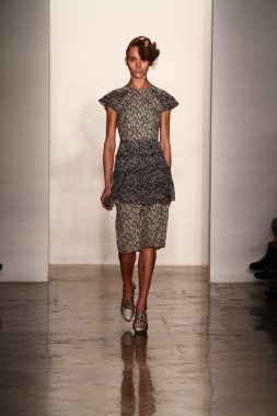 alexandre herchcovitch Show'da model yürür