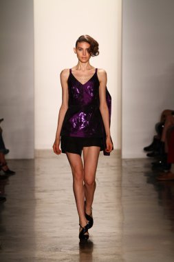 alexandre herchcovitch Show'da model yürür