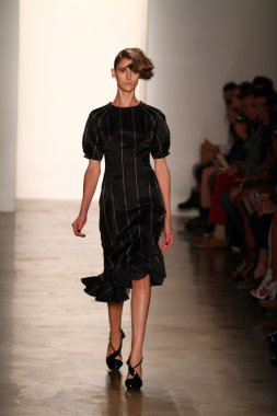 alexandre herchcovitch Show'da model yürür