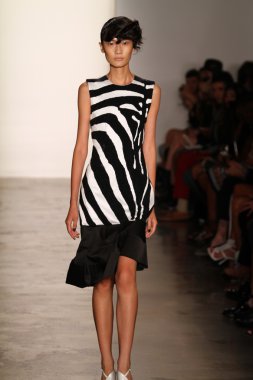 alexandre herchcovitch Show'da model yürür