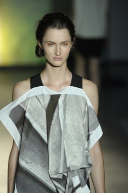 model mm6 maison martin margiela, show