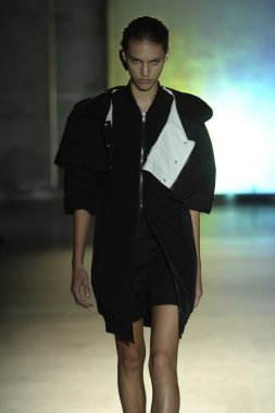 model mm6 maison martin margiela, show