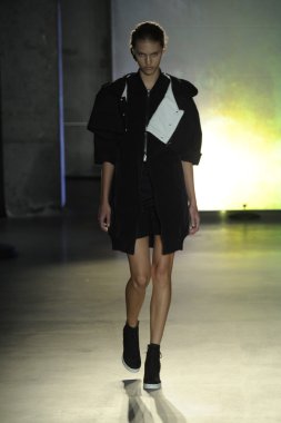 model mm6 maison martin margiela, show