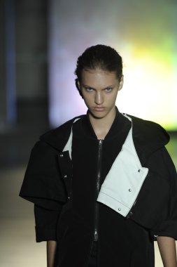 model mm6 maison martin margiela, show