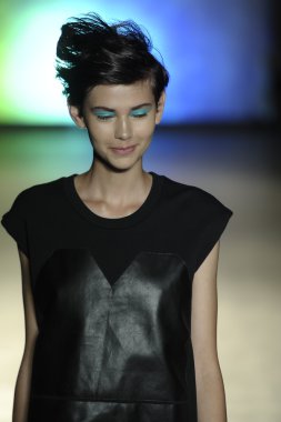 model mm6 maison martin margiela, show