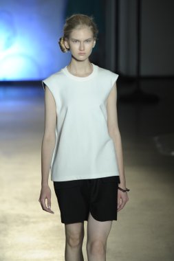 model mm6 maison martin margiela, show