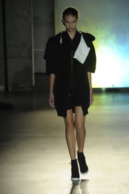 model mm6 maison martin margiela, show