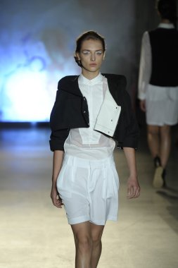 model mm6 maison martin margiela, show