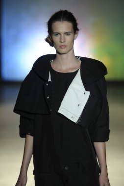 model mm6 maison martin margiela, show