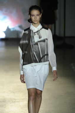 model mm6 maison martin margiela, show