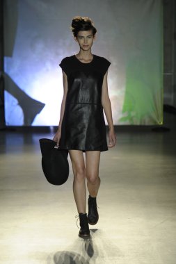 model mm6 maison martin margiela, show