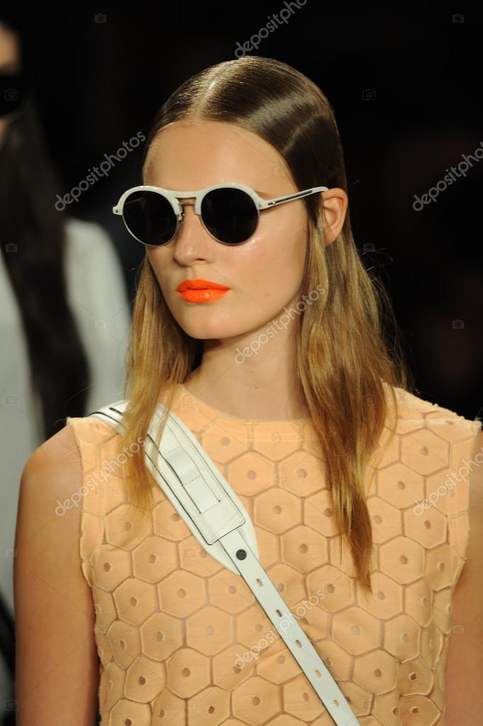 Models at Rag and Bone Women's Collection show — Stock Editorial