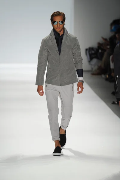 Model at Nautica Men's fashion show — Stock Photo, Image