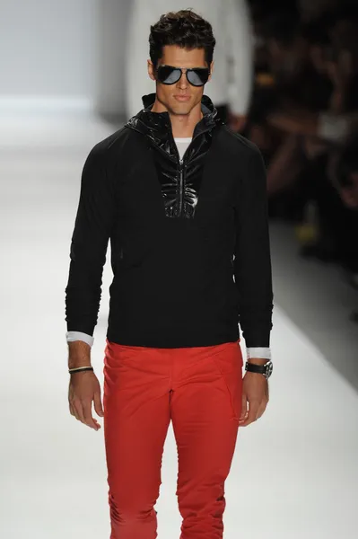 Model at Nautica Men's fashion show — Stock Photo, Image